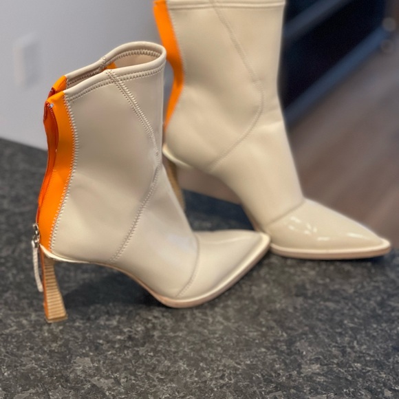 FENDI Ankle Boots Beige Orange Neoprene FFRAME Zipper Wood Heels 38.5 - Picture 2 of 8
